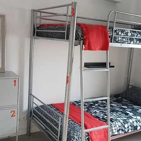 بيت شباب Terminal 3 Lisboa